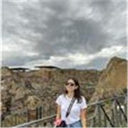 Studentessa di giurisprudenza offre lezioni