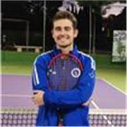 Entrenador de tenis con experiencia: clases para todos los niveles, de iniciación a alta competición