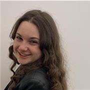 Profesora de inglés, francés y lengua castellana (1º de primaria–4º de la ESO) y matemáticas (hasta 2º de la ESO).