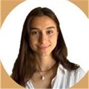 Profesora de español desde hace tres años, he trabajado con alumnos de todos los niveles desde principiante hasta nivel avanzado