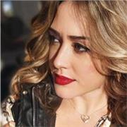 Dinámica, apasionada. Experta en informática y recursos humanos