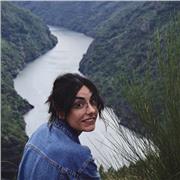 Profesor titulado en Geografía, Historia y Arte, especializada en museos. Vivo en Galicia, Ourense, y estaría interesada en dar clases a jóvenes y adultos interesados o con dificultades en estas materias