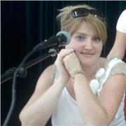 Soy Profesora de ingles y aleman. Hablo ruso tambien. Imparte clases particulares a niños de todo las edades y adultos tambien