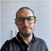 Laureando in lettere classiche all'Università di Torino per materie letterarie