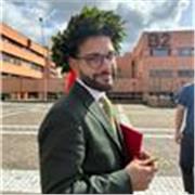 Laureato offre supporto per aiuto compiti a studenti di asilo, elementari e medie