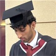 Biomedical science graduate and medical student, simplifying biology for students of all ages to boost confidence.