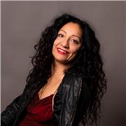 Fotografa, laureata Dams