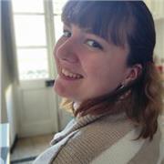 Laurenda in Lettere, con esperienza in scuole, offre aiuto compiti per Elementari e Medie