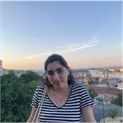 Soy profesora de Infantil y Primaria, con un b2 en catalán e inglés.