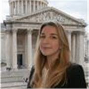 Diplômée d'un Master 2 de droit des affaires et prochainement titulaire du CRFPA je donne des cours de droit en ligne pour vous aider dans vos études ! 