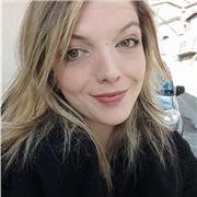 Neolaureata in filosofia ed economia civile offre ripetizioni di matematica e materie umanistiche