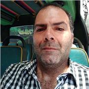 Profesor de Matemáticas y Física imparte clases a jóvenes y adultos