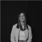 Soy estudiante de Arquitectura con formación en dibujo técnico y artístico.
