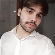 Estudiante universitario imparte clases de lengua, historia, geografía, latín