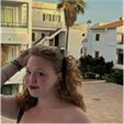 Etudiante en psychologie je suis bilingue en italien, j'ai un baccalauréat italien.