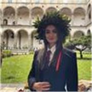 Laureata con lode e docente di scuola paritaria, impartisco lezioni in materie umanistiche