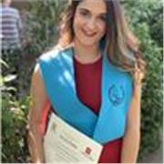Estudiante de educación imparte clases de apoyo para la Eso y primaria