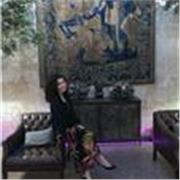 Profesora titulada en Filología Hispánica con varias especialidades. Violinista y profesora de música en Educación Secundaria.