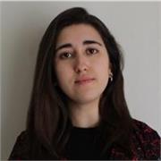 Profesora de dibujo imparte clases a todas las edades