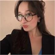 Étudiante en deuxième année d'anglais littéraire, avec un niveau C1