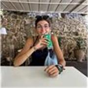 Siempre he dado clases de repaso y he trabajado de canguro, además soy monitor voluntaria del esplai de mi pueblo.