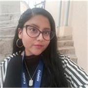 Profesora de matemática imparte clases virtuales para niños