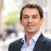 Qualified solicitor from top City law firm with a practical approach