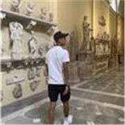 Profesor imparte clases de historia y de catalán