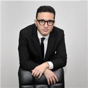 Pianista specializzato in p. solistico con menzione, attualmente iscritto a musica da camera ed attivo nell'attività concertistica