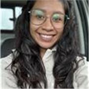 Profesora de prácticas habladas de español