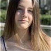 Estudiante joven con ganas de transmitir conocimientos y ayudar a mejorar con clases particulares de inglés a alumnos tanto de primaria como secundaria