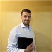 Profesor de inglés bilingüe con una tasa de aprobados del 100%. Amplia experiencia dando clases en academia como particulares. 