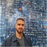 Laureato in Economia, 13 anni di esperienza, certificazione IELTS livello C1