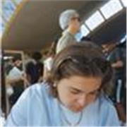 diplomata presso liceo delle scienze umane,molto preparata in italiano,inglese,storia e geografia