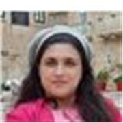 Ragazza laureata magistrale e triennale in Mediazione linguistica (LM14 & L12) con 102/110.