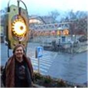 I am a bilingual  tefl-Tefl-Tesol certified English teacher. 