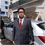 Profesor de Inglés con la capacidad de adaptar el contenido al estudiante