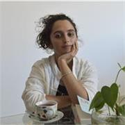 Persona nativa española estudiante de traducción e idiomas. Imparto clases online.