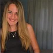 Soy profesora y traductora de inglés. Me gusta mucho mi trabajo: enseñar