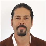 Insegnante di inglese con molti anni de esperienza in viversi tipi di clasi