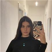 Estudiante de Historia del Arte en Salamanca, sin experiencia en educación pero sí con el trato y cuidado de niños.