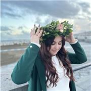 Laureata in filologia moderna e lettere moderne