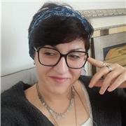 Offro lezioni di Graphic design, imparerai ad ultilizzare perfettamente Illustrator, photoshop, indesign.