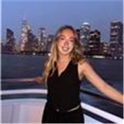 Profesora de repaso para letras, humanidades y arte.