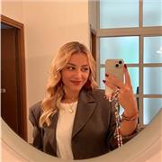 Diplomata in ragioneria, impartisce lezione di inglese (scuole elementari e medie)