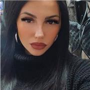 Salve, mi chiamo Giada e sono disponibile per aiutare chi ha difficoltà nello studio delle materie umanistiche