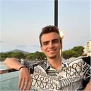 Profesor de informática apto para todas las edades.