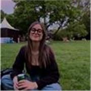 Studentessa al terzo anno di università, offro ripetizioni o sostegno allo studio in letteratura italiana o inglese