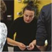 Licenciada en Historia del Arte con especializaciones en patrimonio cultural y relaciones internacionales. 