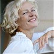 Mon objectif : faire rimer plaisir avec progrès.
Ma méthode en trois mots : on parle, on bouge, on rigole.